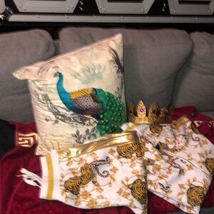 Track suit👑👑🔥🔥🇺🇸💯😁😁😁Gorgeous.